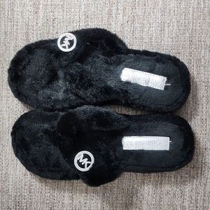 Mk fuzzy slipper flip flops